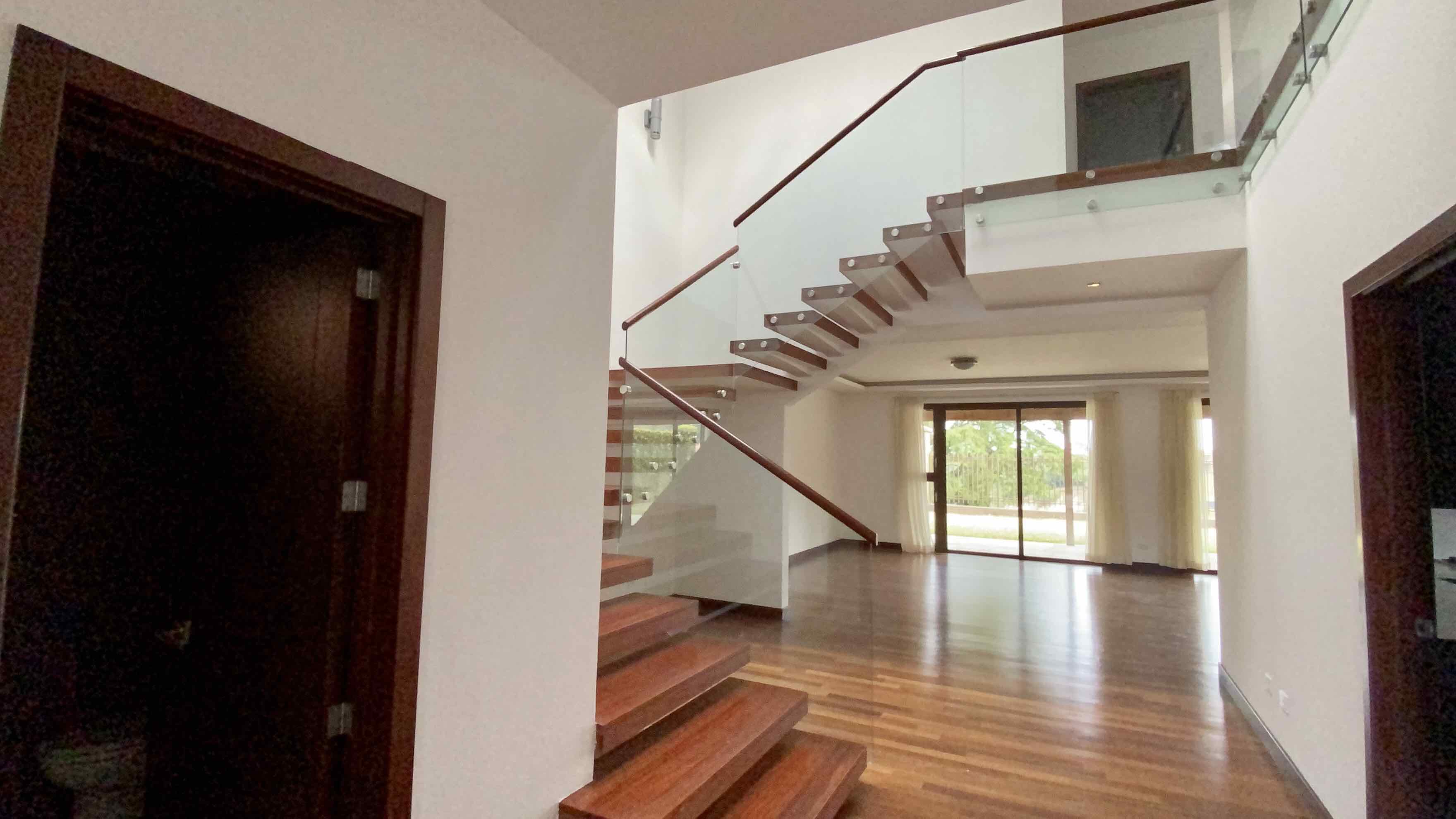 Guatemala, 4 Habitaciones Habitaciones, 4 Habitaciones Habitaciones,5 BañoBaño,Casa Residencial,Venta,1152