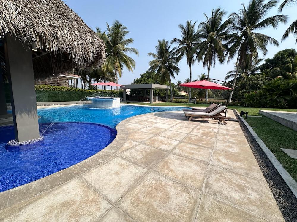 Puerto Quetzal, 5 Habitaciones Habitaciones, 5 Habitaciones Habitaciones,6.5 BañoBaño,Casa Vacacional,Venta,1322