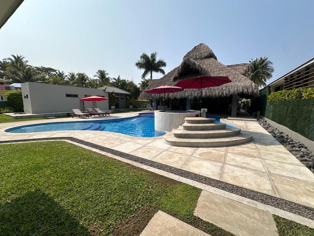 Puerto Quetzal, 5 Habitaciones Habitaciones, 5 Habitaciones Habitaciones,6.5 BañoBaño,Casa Vacacional,Venta,1322