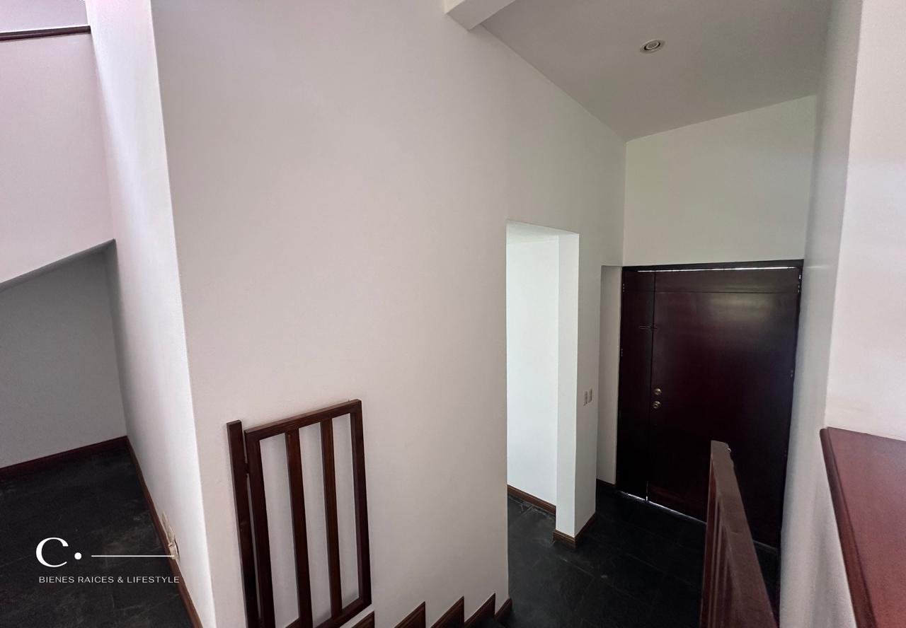 Guatemala, 4 Habitaciones Habitaciones, 4 Habitaciones Habitaciones,4 BañoBaño,Casa Residencial,Renta,1331