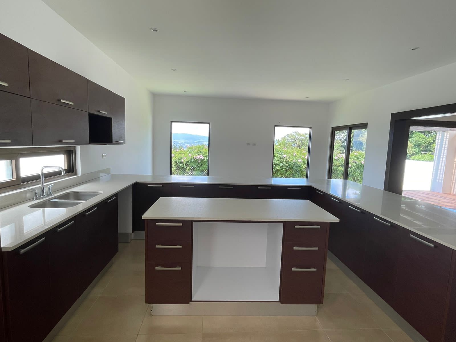 Guatemala, 4 Habitaciones Habitaciones, 4 Habitaciones Habitaciones,2 BañoBaño,Casa Residencial,Venta,1084